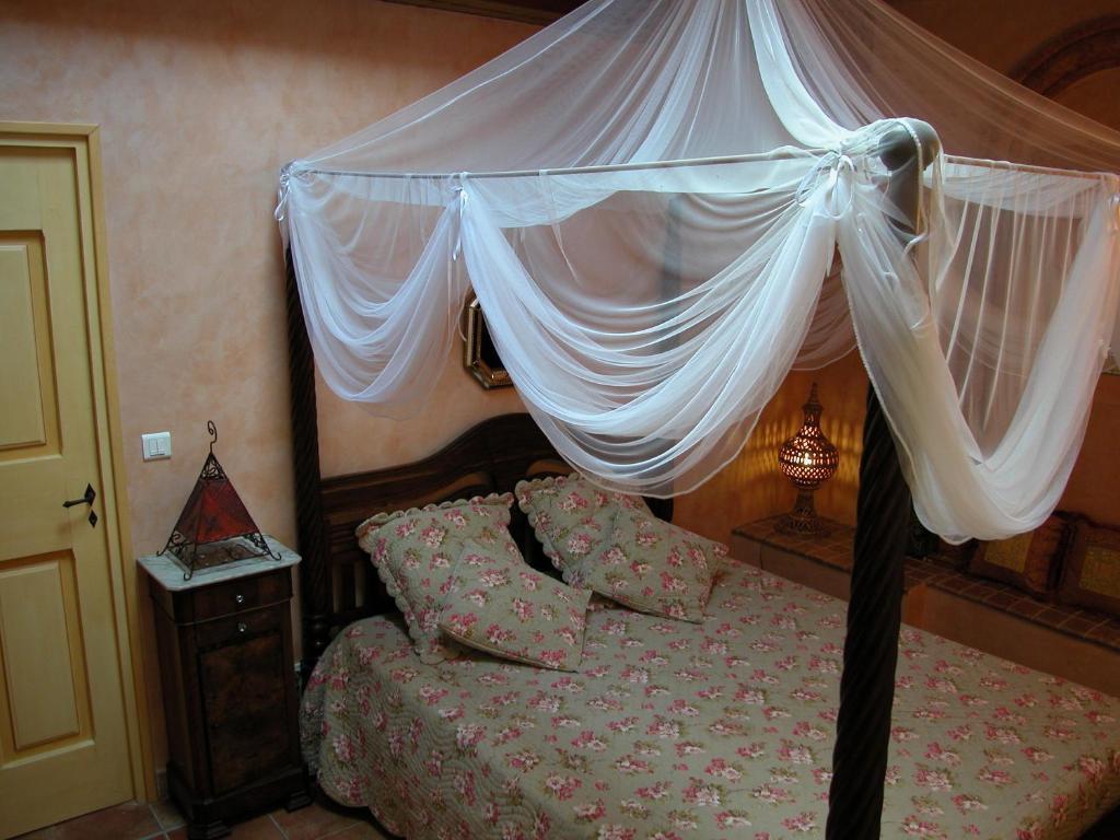 Le Mazet De La Dame Bed & Breakfast Barbentane Rom bilde