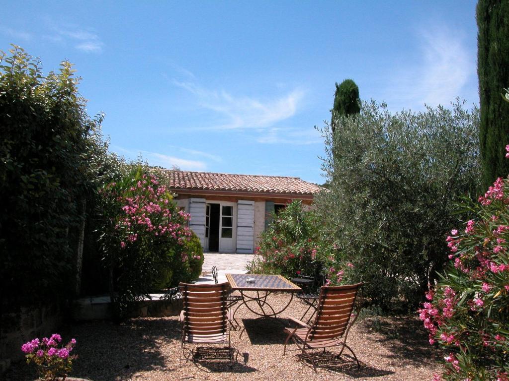 Le Mazet De La Dame Bed & Breakfast Barbentane Rom bilde