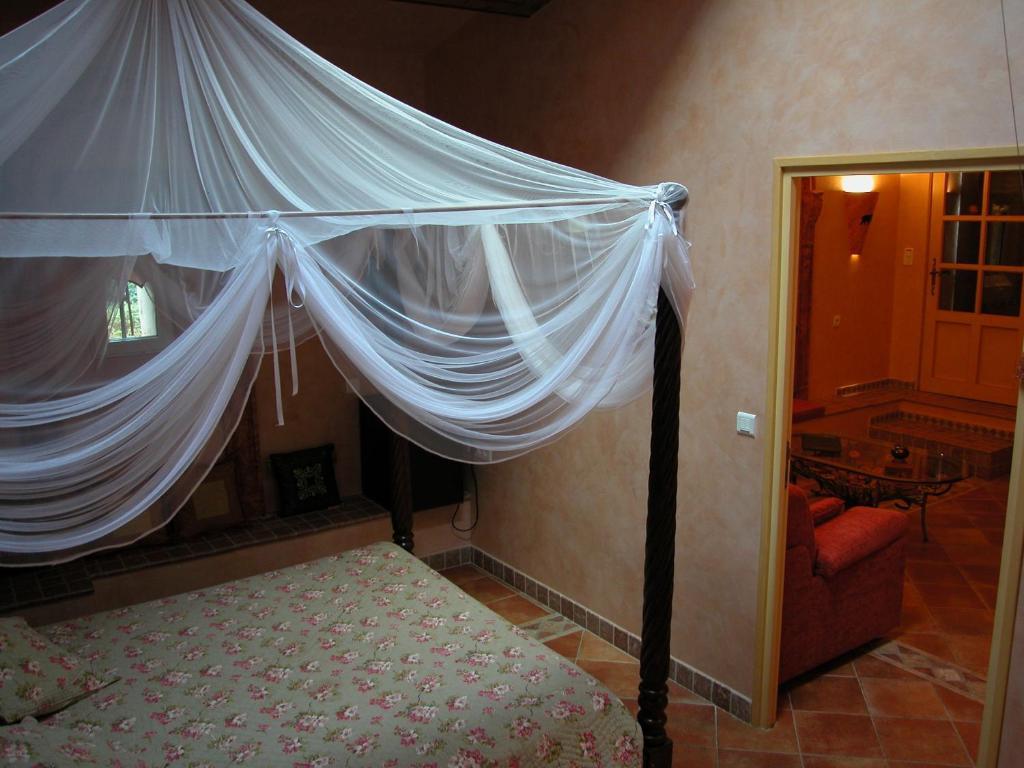 Le Mazet De La Dame Bed & Breakfast Barbentane Rom bilde